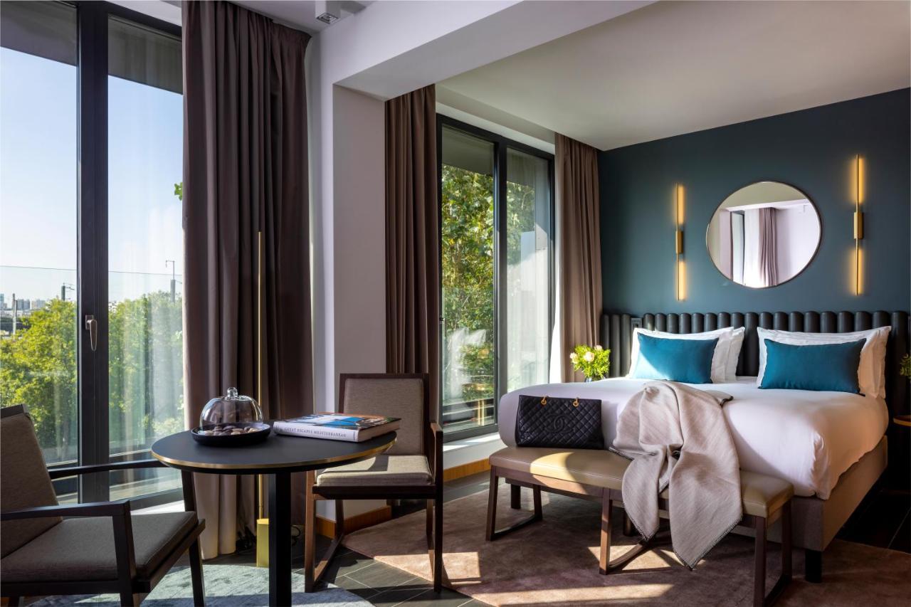 Howard Sur Seine - Asnieres Paris La Defense Exterior photo